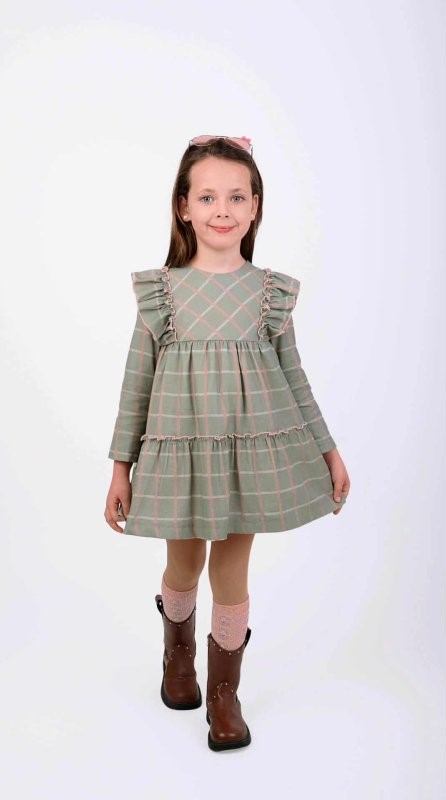 Vestido infantil de cuadros verde con volantes de Nekenia