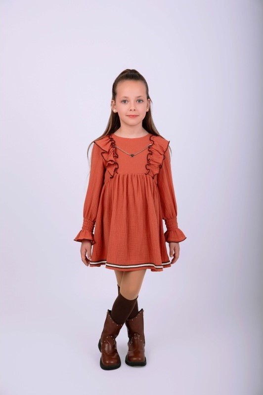 Vestido niña teja con volantes y manga larga de Nekenia